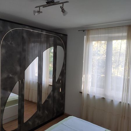 Apartment with private garden&terrace Crikvenica Buitenkant foto